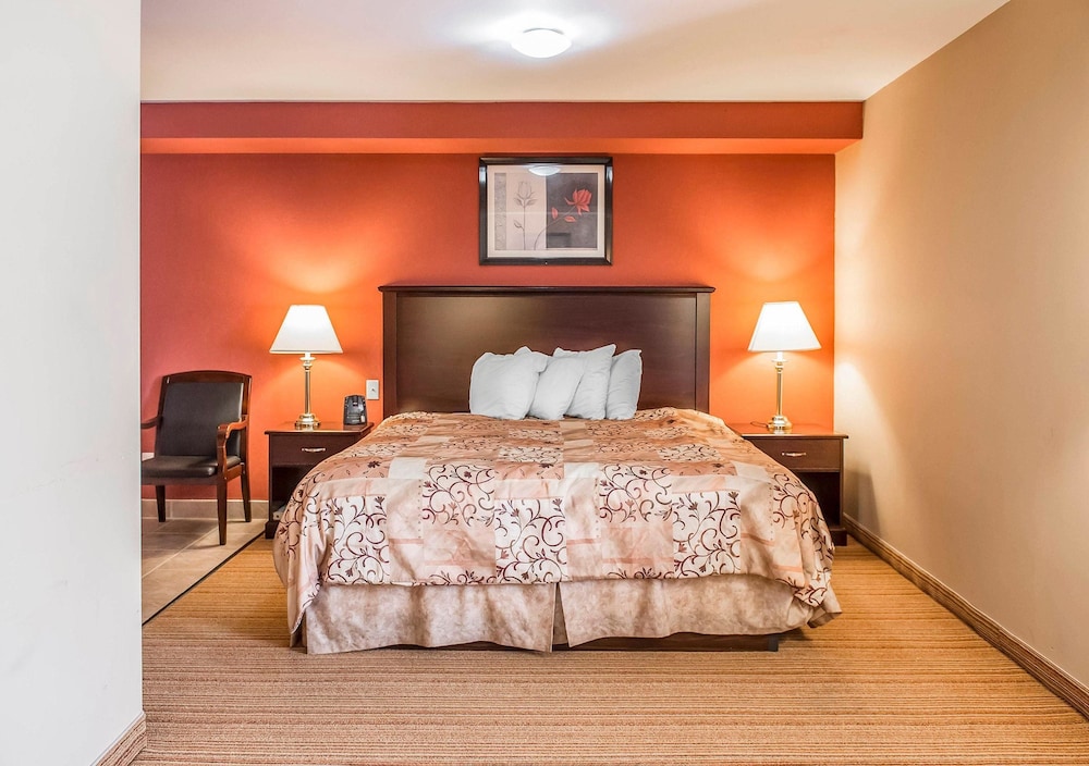 Quality Inn Orleans, ON 18/53