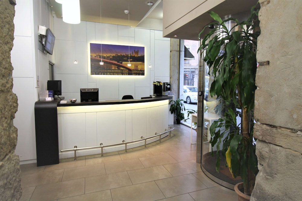 lobby