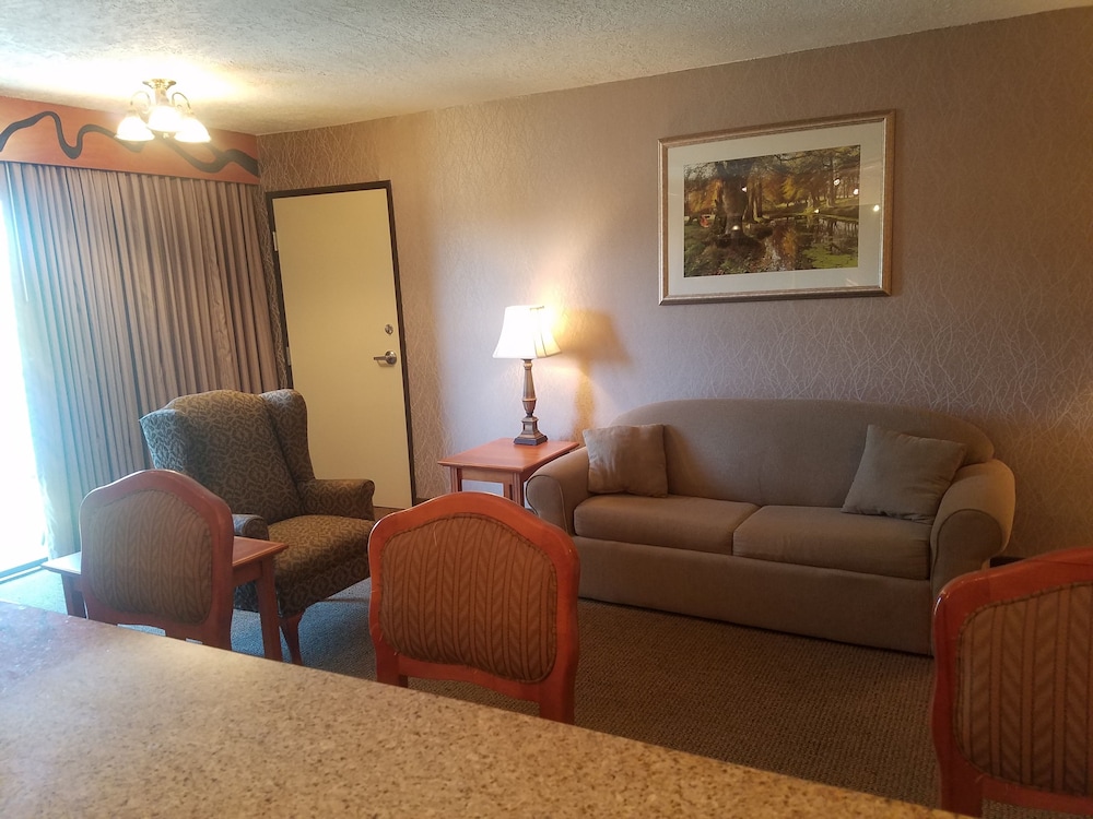 Best Western Plus Rivershore Hotel 20/28