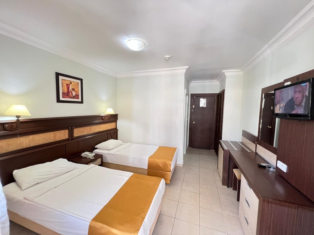 Kleopatra Ada Hotel 18/55