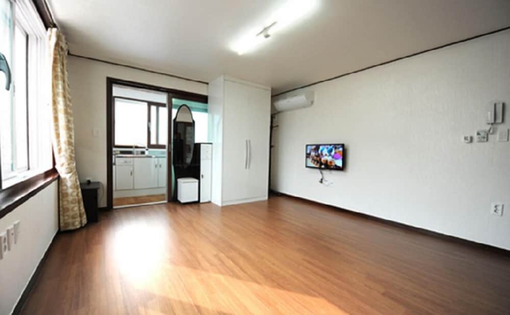 Seongsan Ilchulbong Pension 3/15