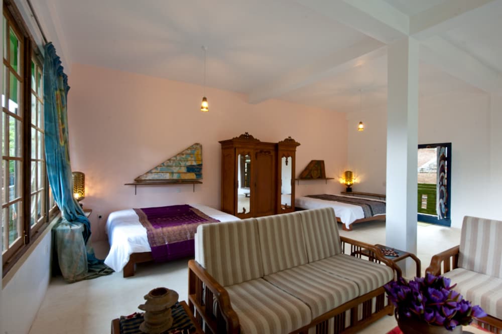 The Kandy Samadhi Centre 22/80