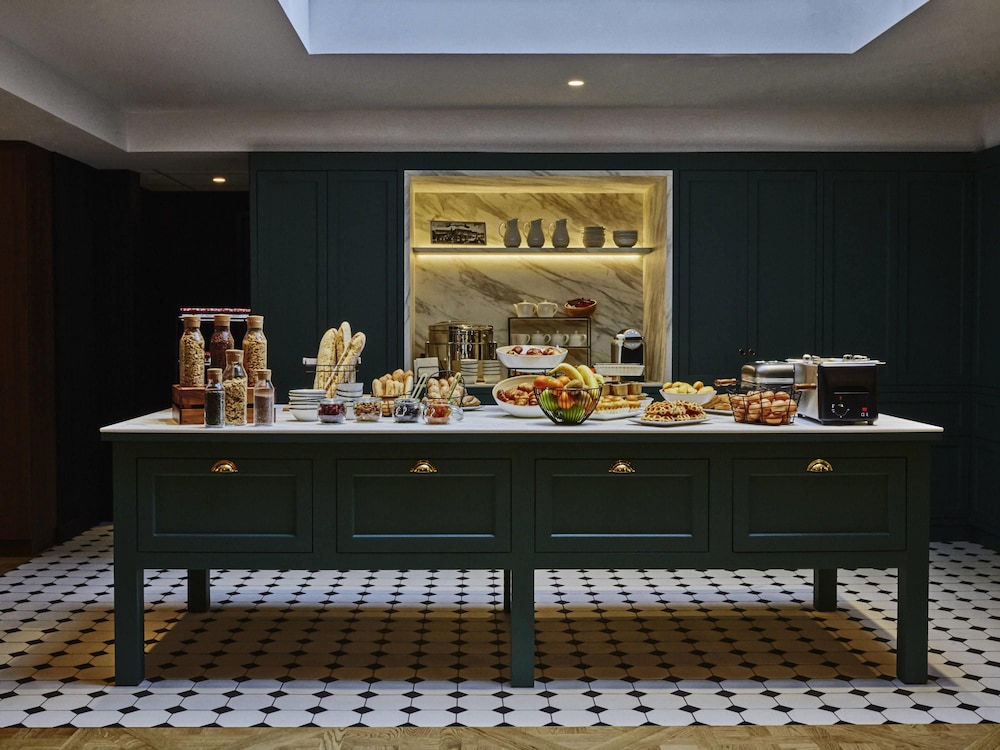 Mercure Versailles Chateau 49/63