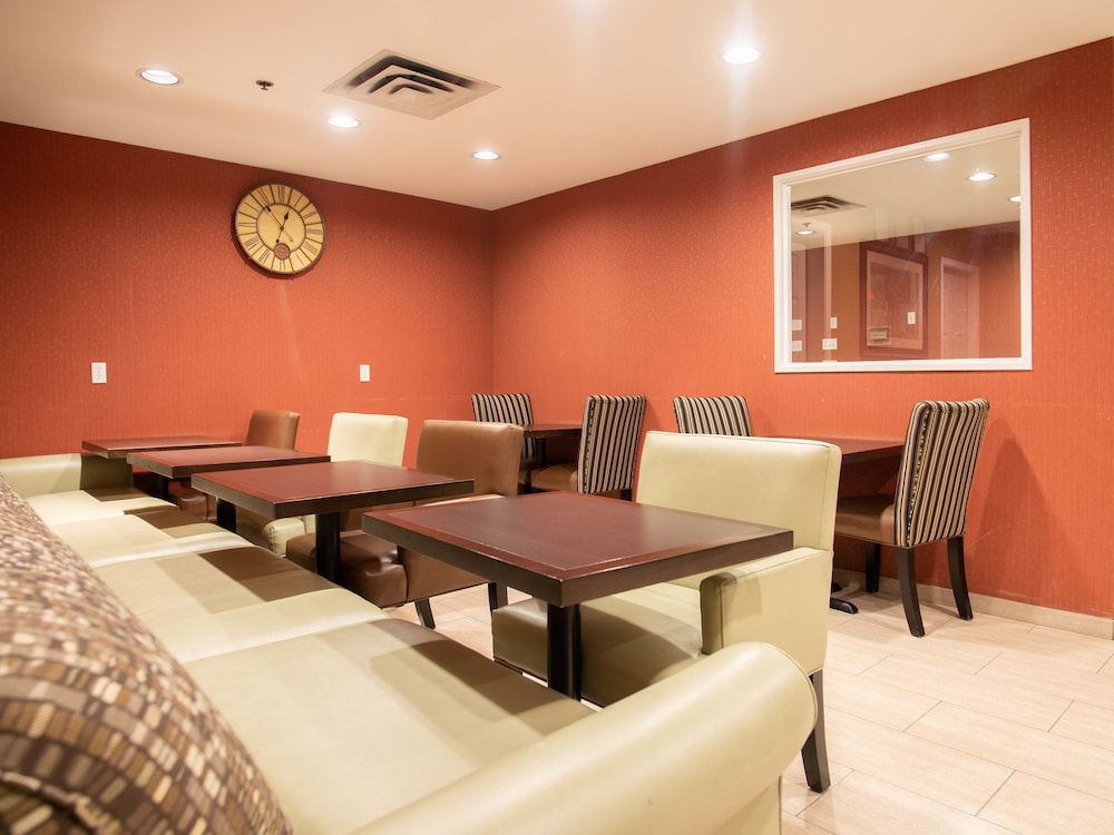 Prestige Aberdeen Lodge Kamloops 43/54