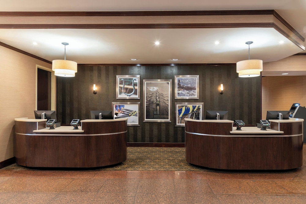 The Capital Suites Hotel 5/60