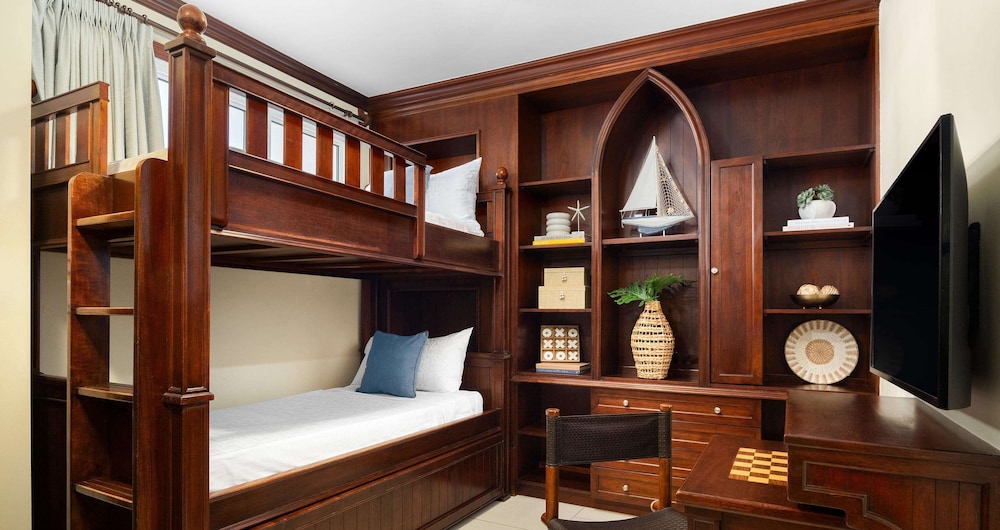 2 Bedrooms, Family Suite, Penthouse, King Bed, Bunk Bed, Ocean View, Butler