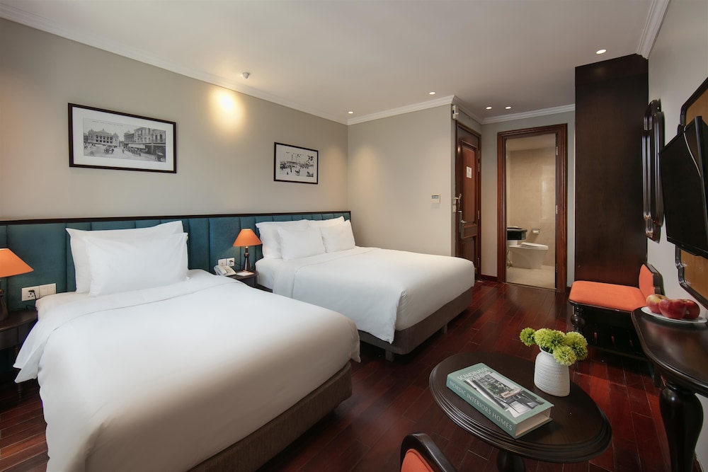 غرفة عائلية ثلاثية بسرير مزدوج وسرير فردي، Sunline Hotel 9/10