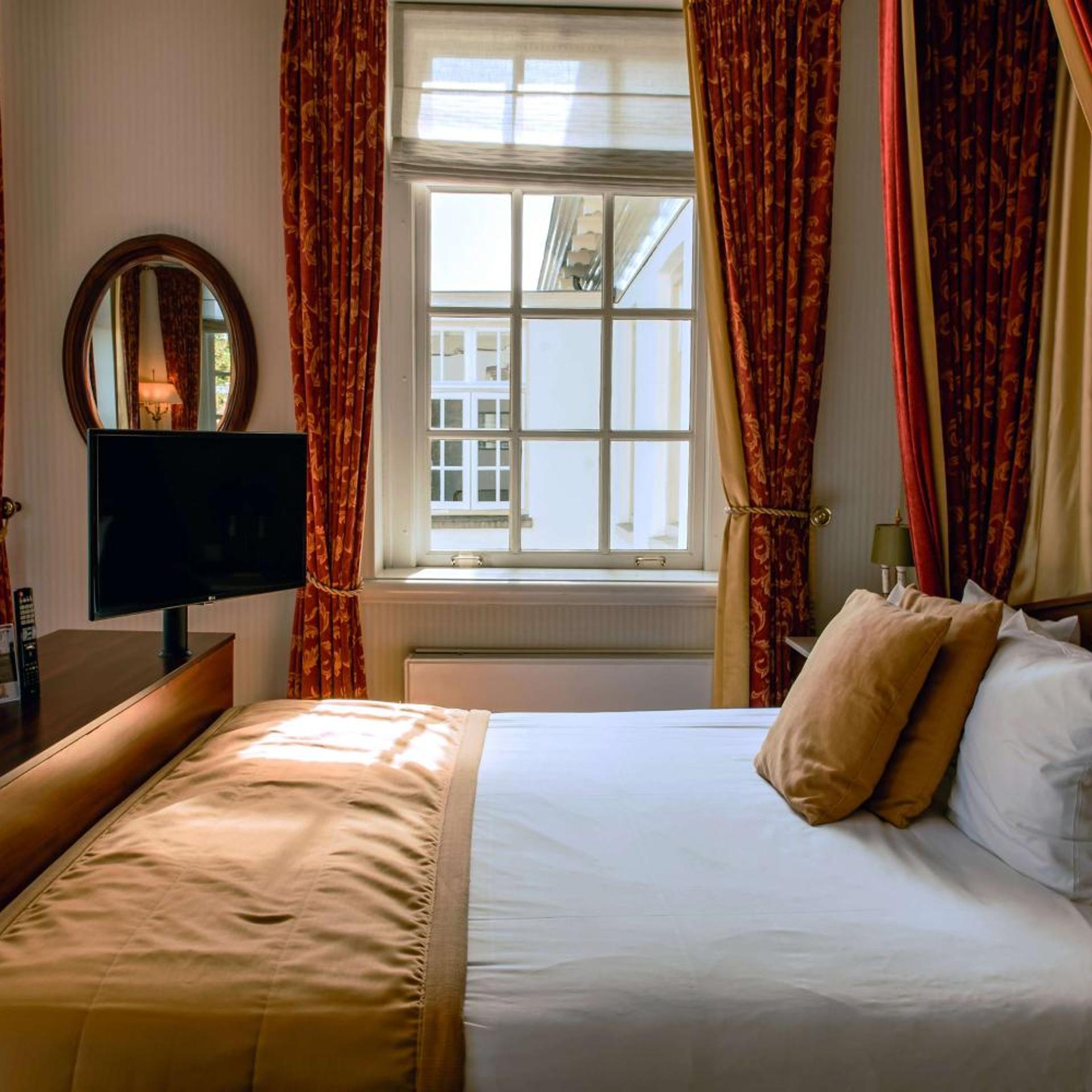 Empire, Executive, Double Bed