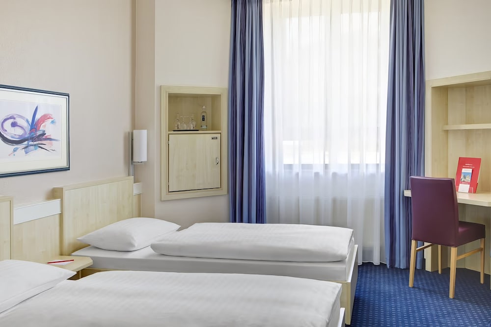 Rugs Hotel Augsburg, Trademark Collection by Wyndham 20/50