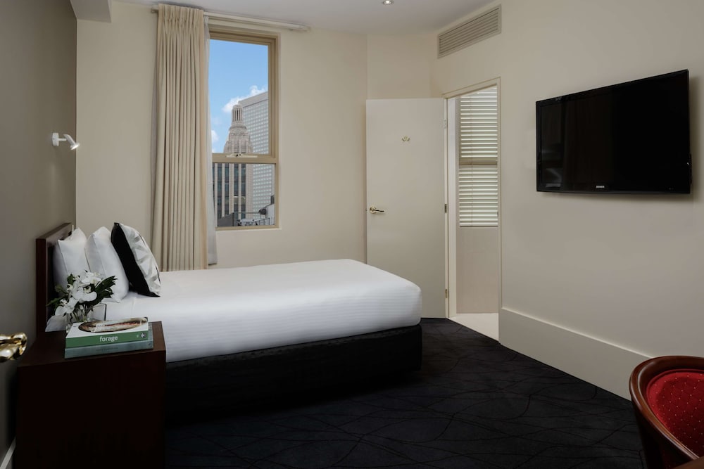 The Victoria Hotel Melbourne 21/68