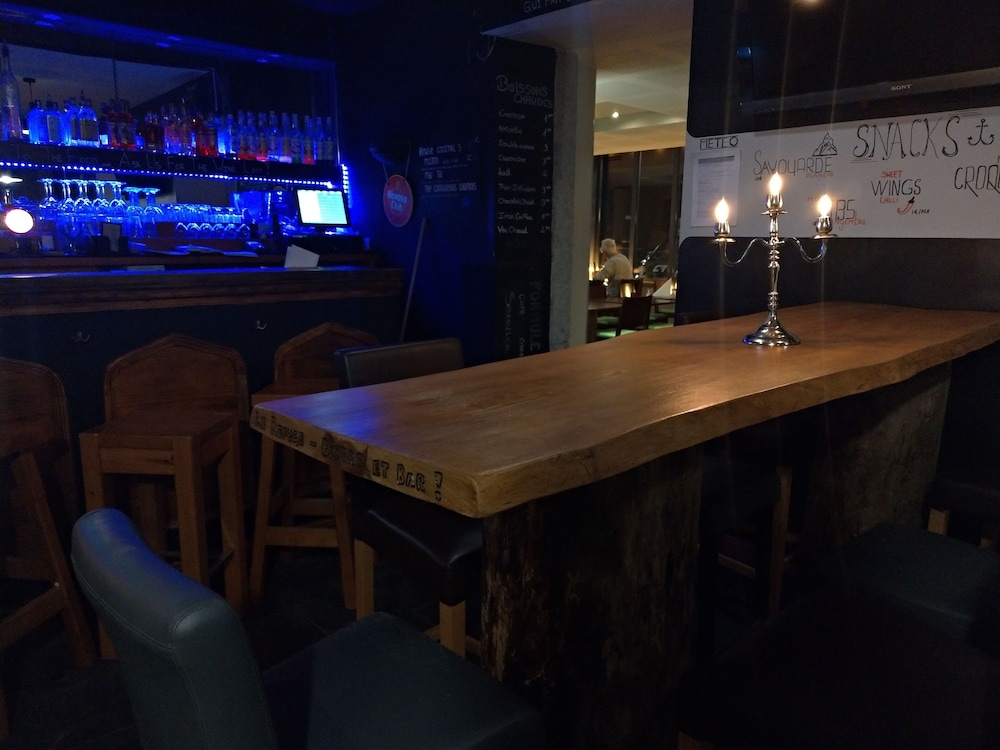 Les Lanchers Hotel Restaurant 43/50