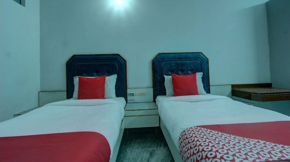 Hotel Padmam 12/23