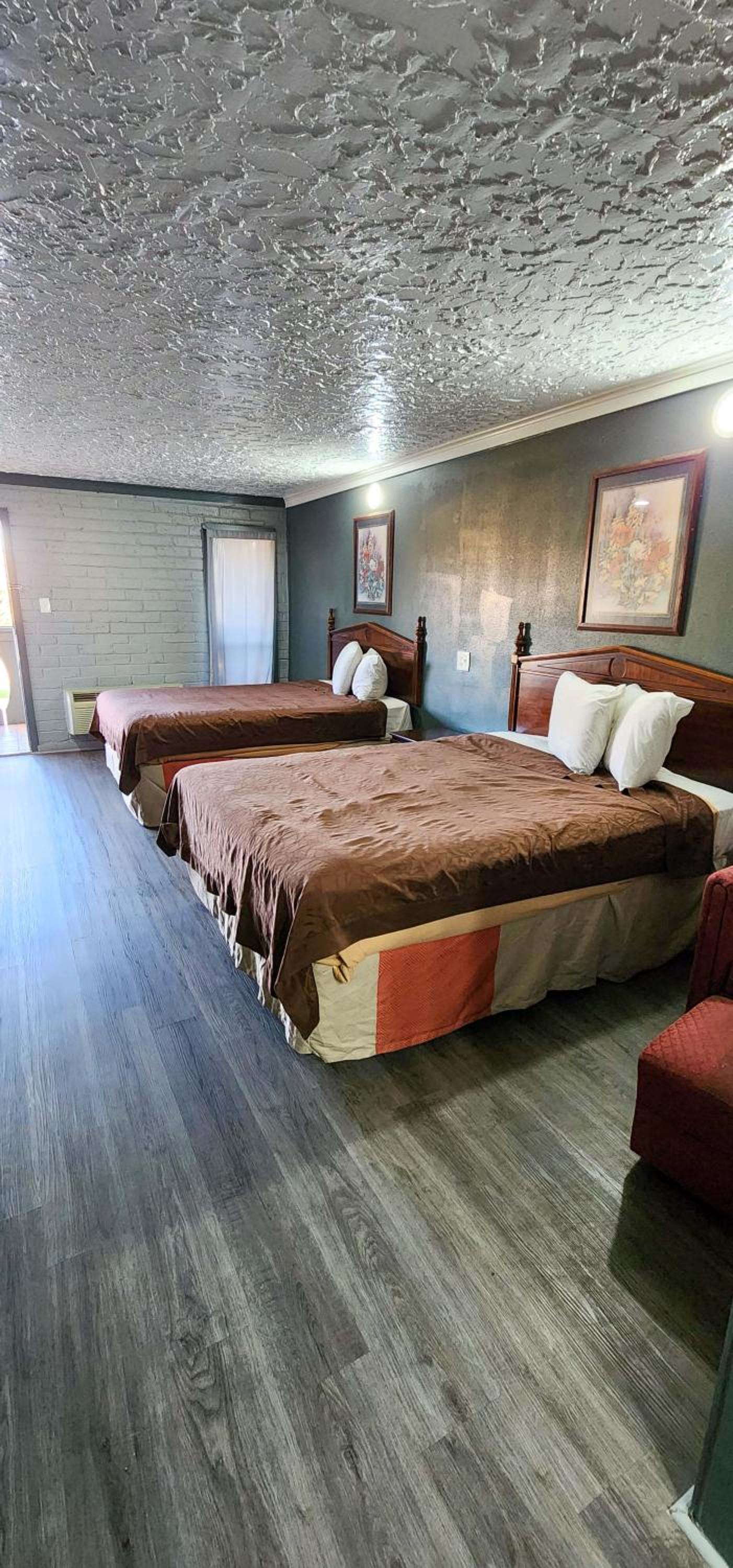 Knights Inn Tyler 46/55
