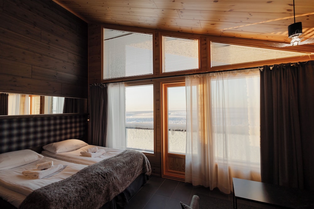 Star Arctic Hotel 14/63