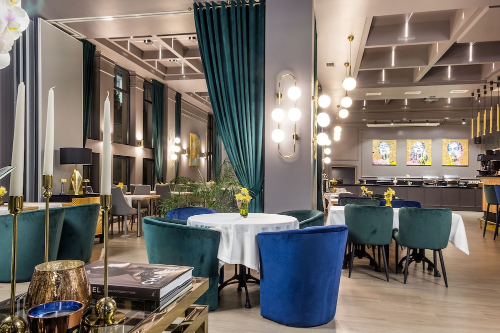 CITY PARK HOTEL 42/51