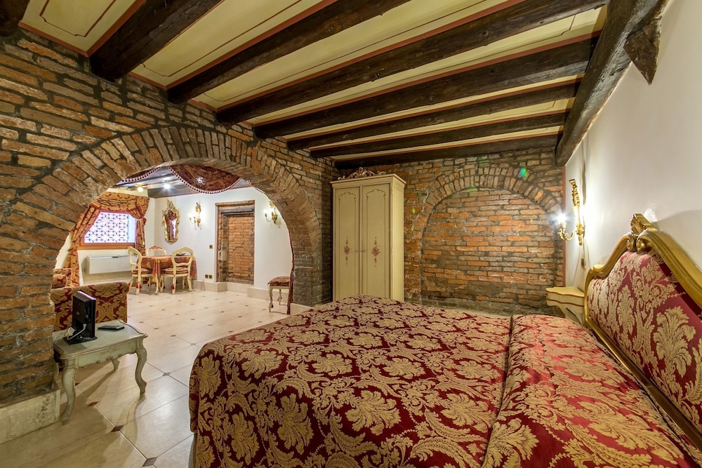 Hotel Pantalon 18/56