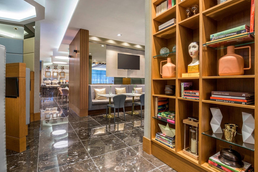 Courtyard By Marriott Bogota Airport 46/65