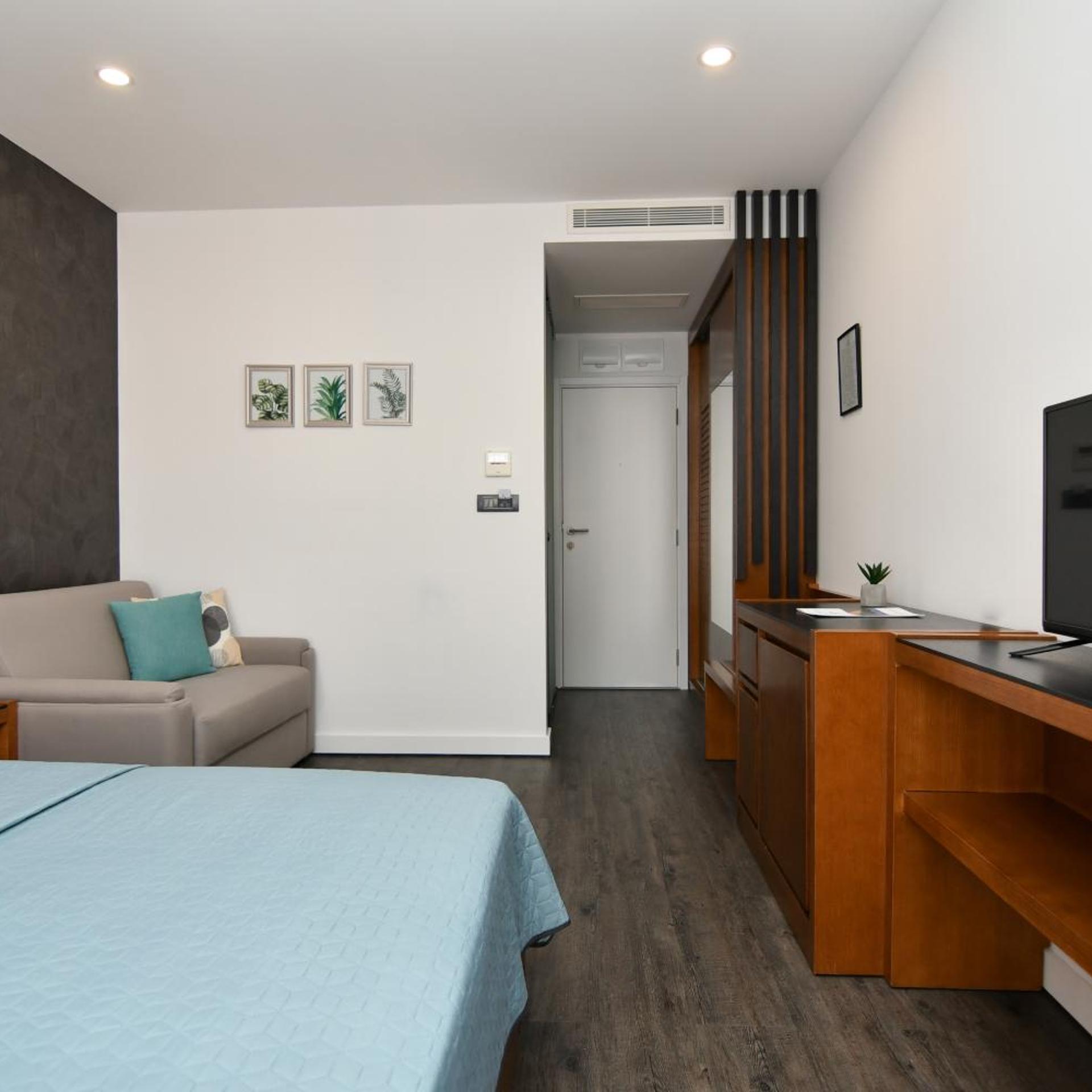 Standard, Triple, Sea View, Perla 6/8