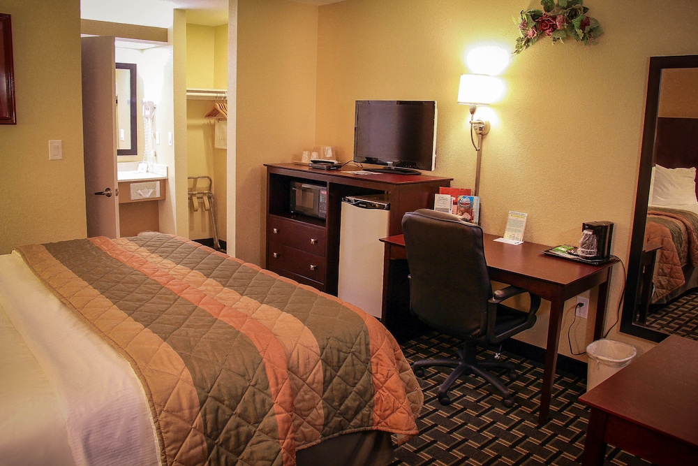 Relax Inn &amp; Suites 37/82