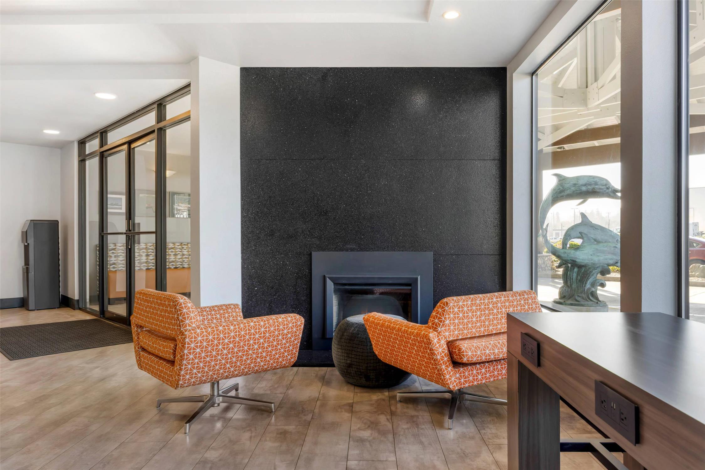 Edgewater Inn and Suites, Ascend Hotel Collection 23/27