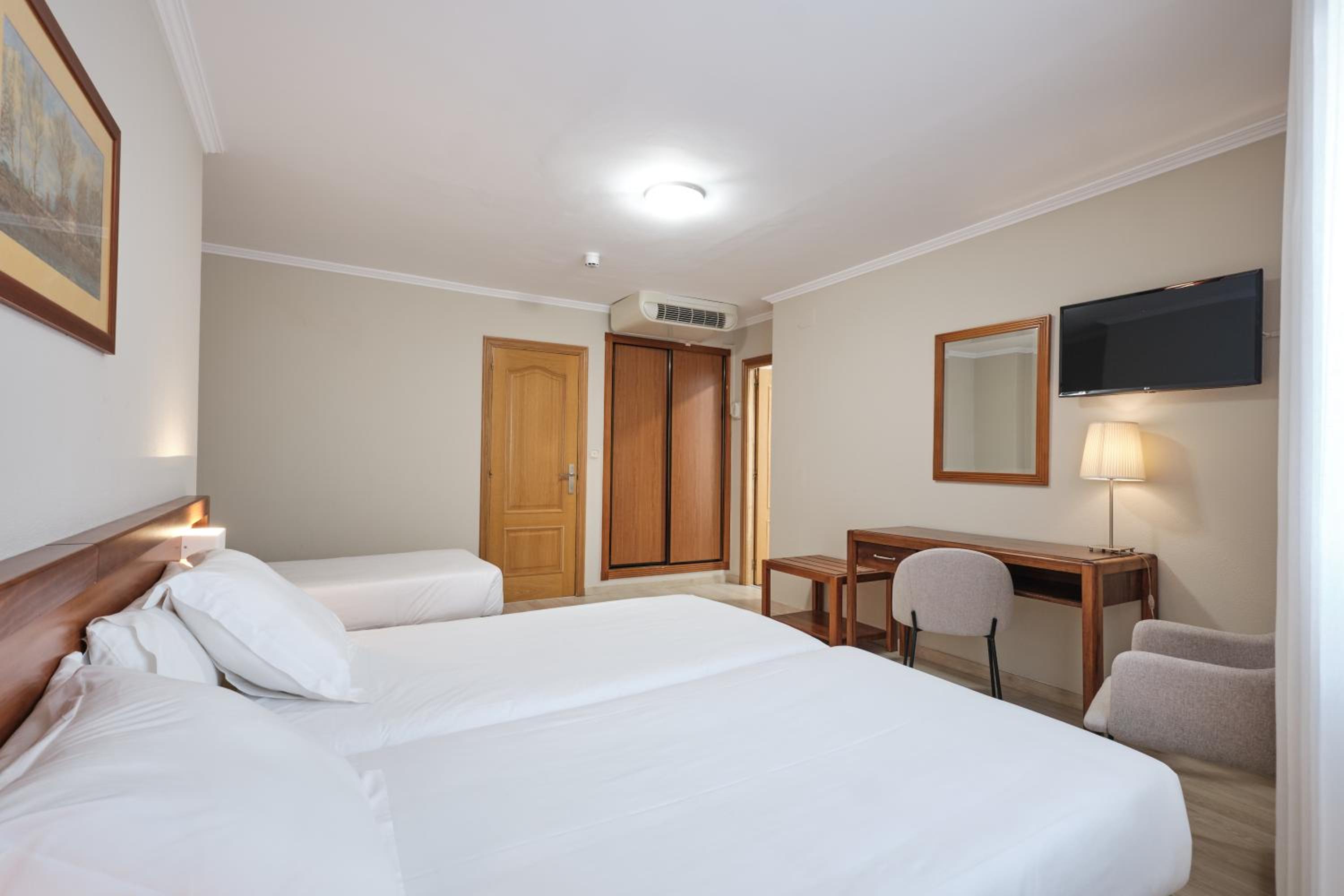 Room, Triple, 3 Beds