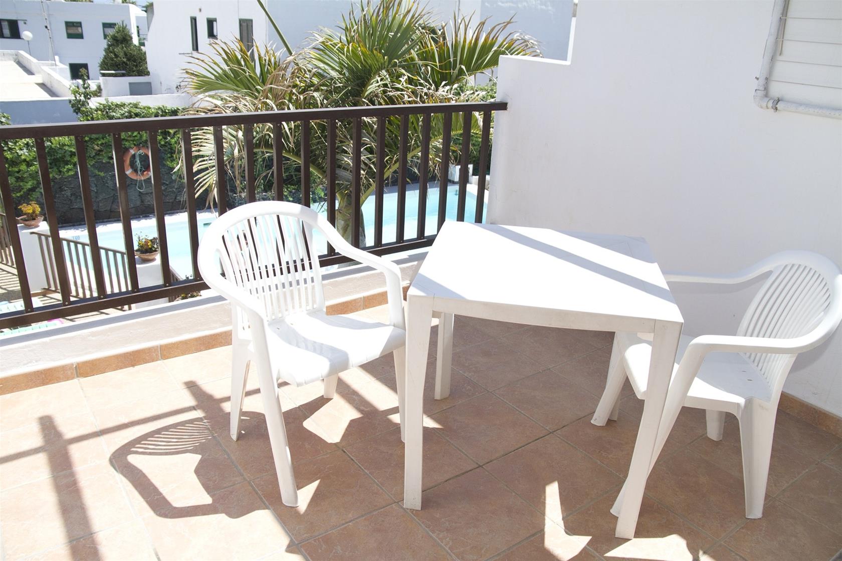 Las Lilas Apartments 32/34