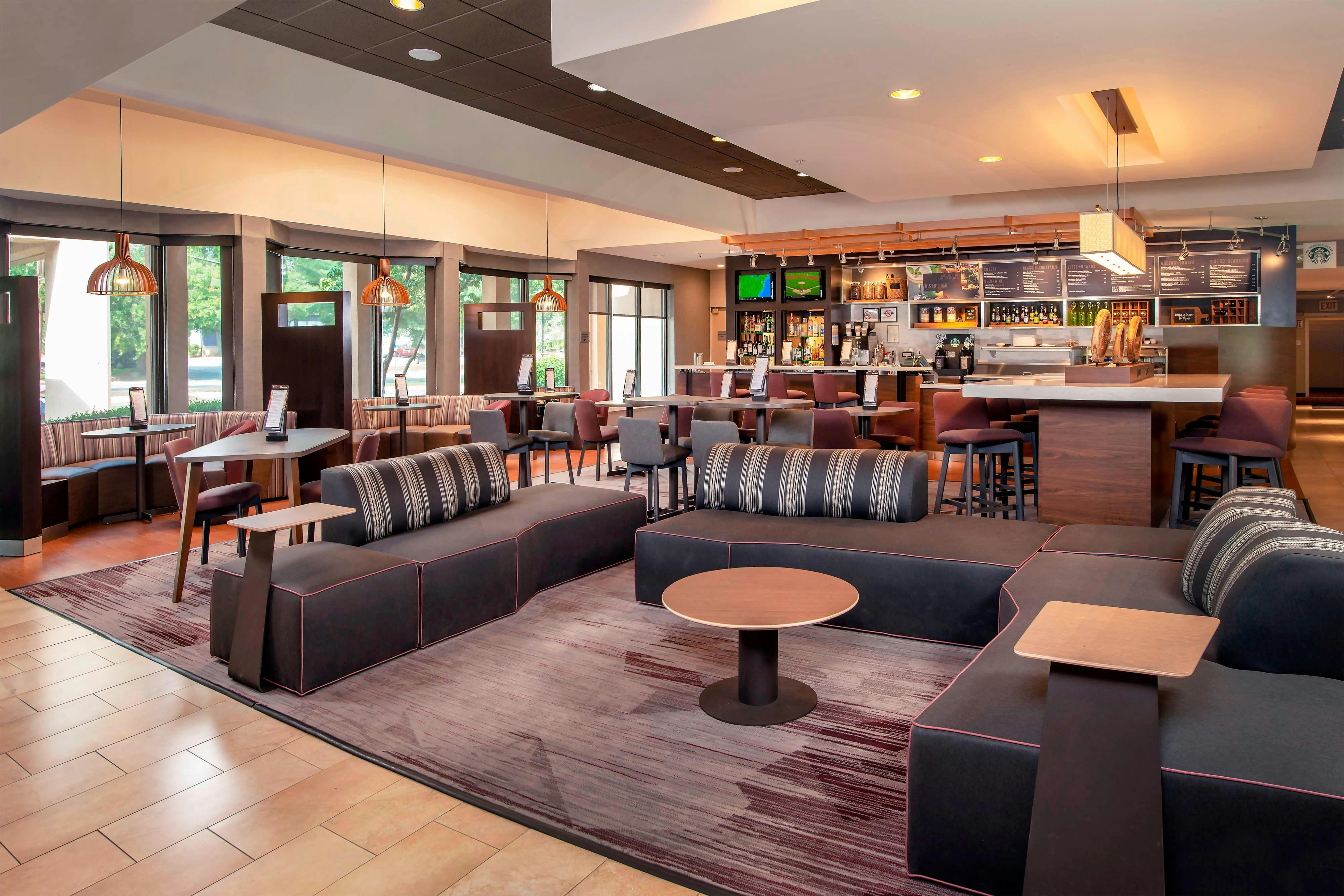 Courtyard By Marriott Rockville 8/25
