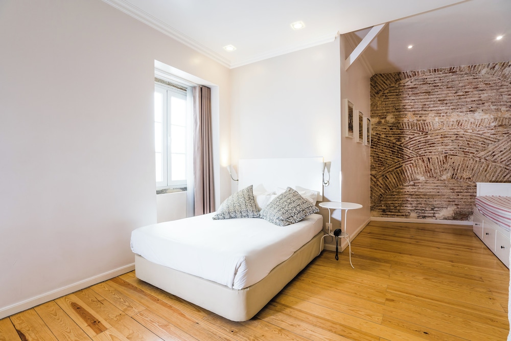 CLASSIC, STUDIO, SUITE