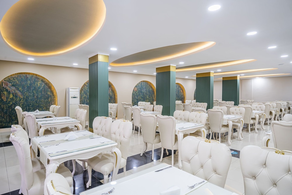 Blue Star Hotel 30/50