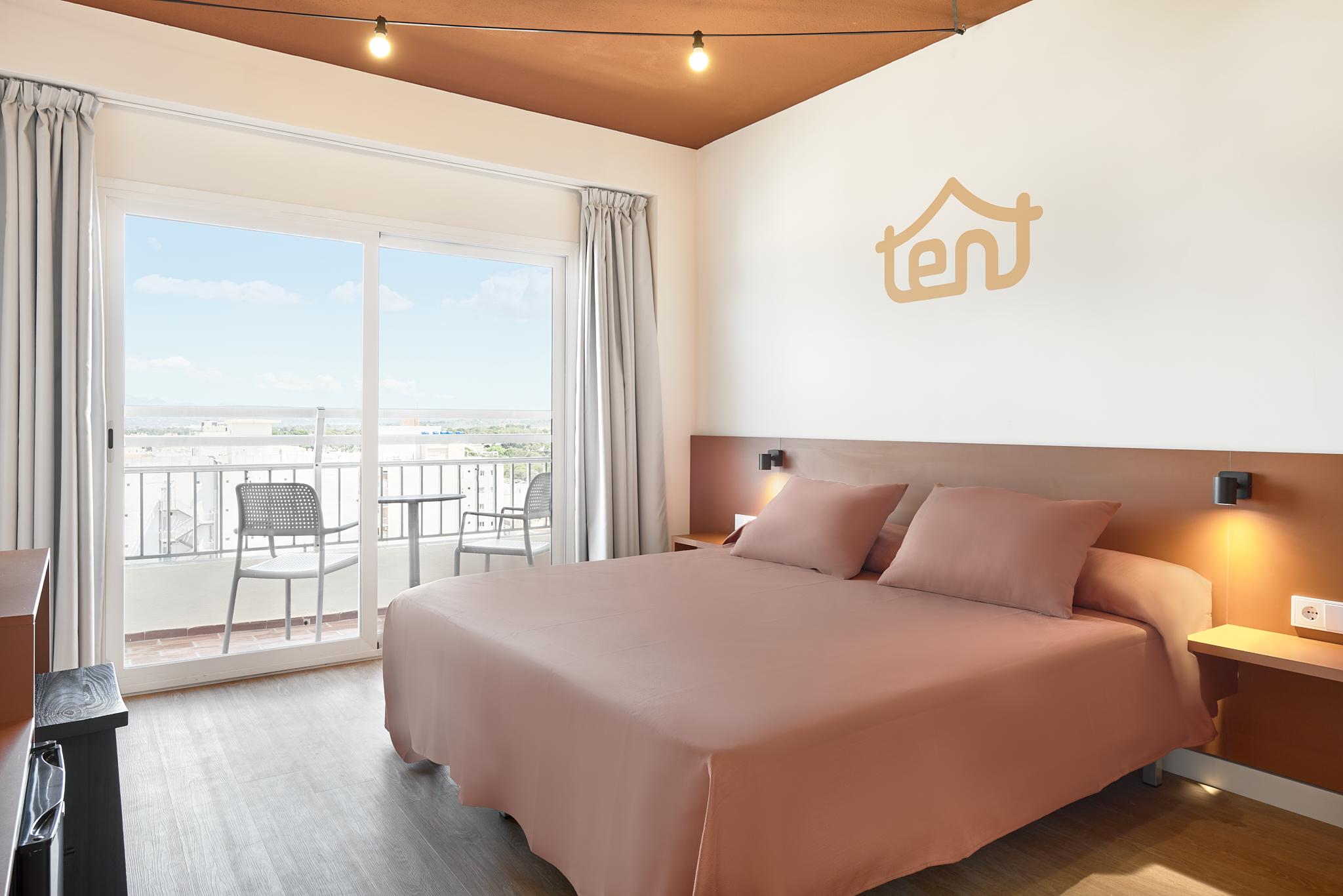 Room, Double Bed, Balcony