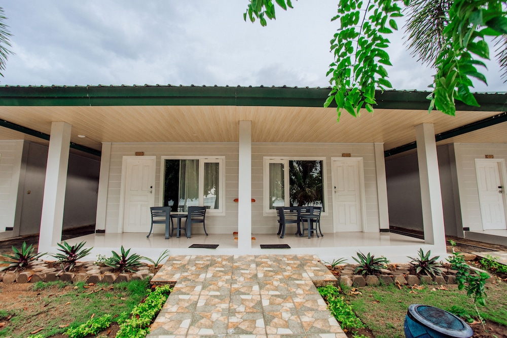 Sylvia Resort Komodo Labuan Bajo 4/70