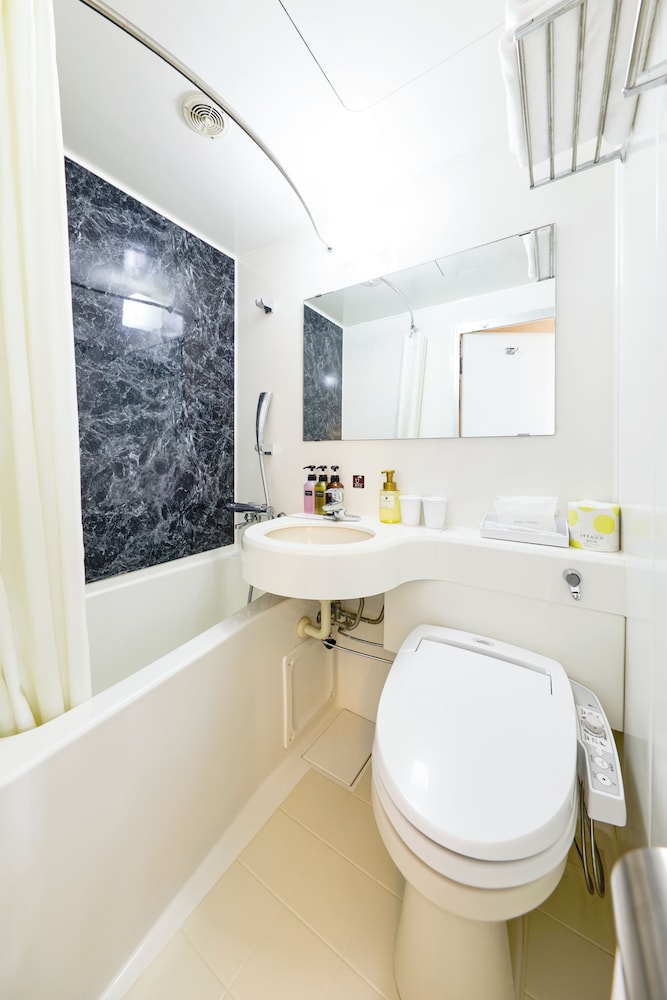 Hotel Consort Shin-Osaka 50/50