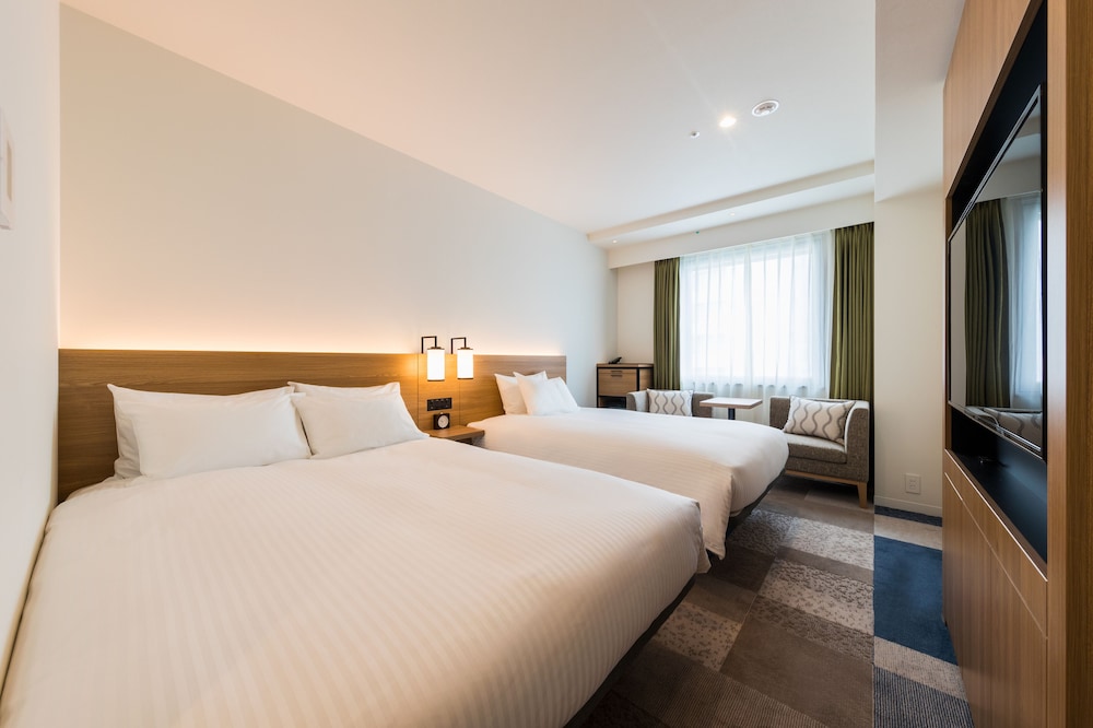 SUPERIOR, SINGLE, TWIN BEDS