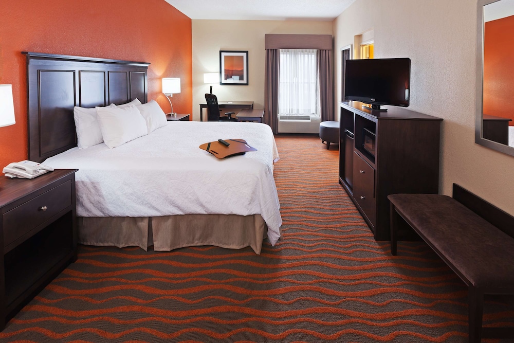 Hampton Inn Clarksville 20/77