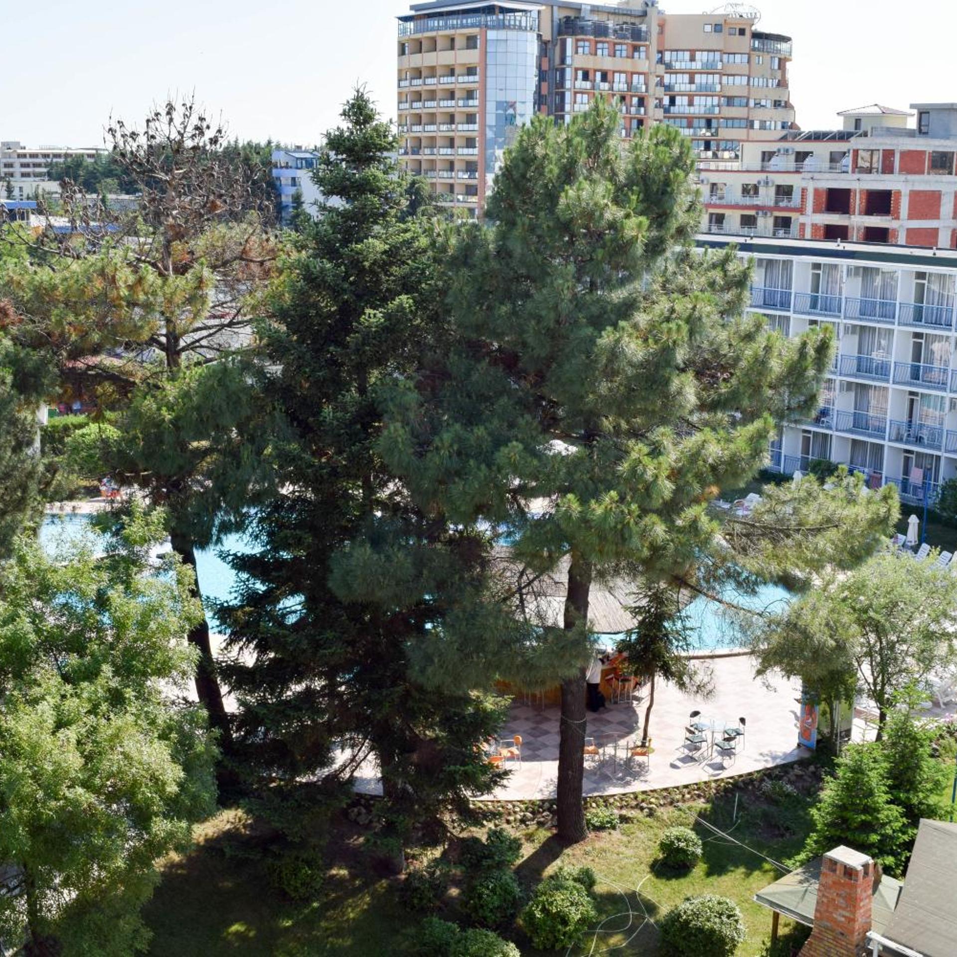 Balaton Hotel 47/52