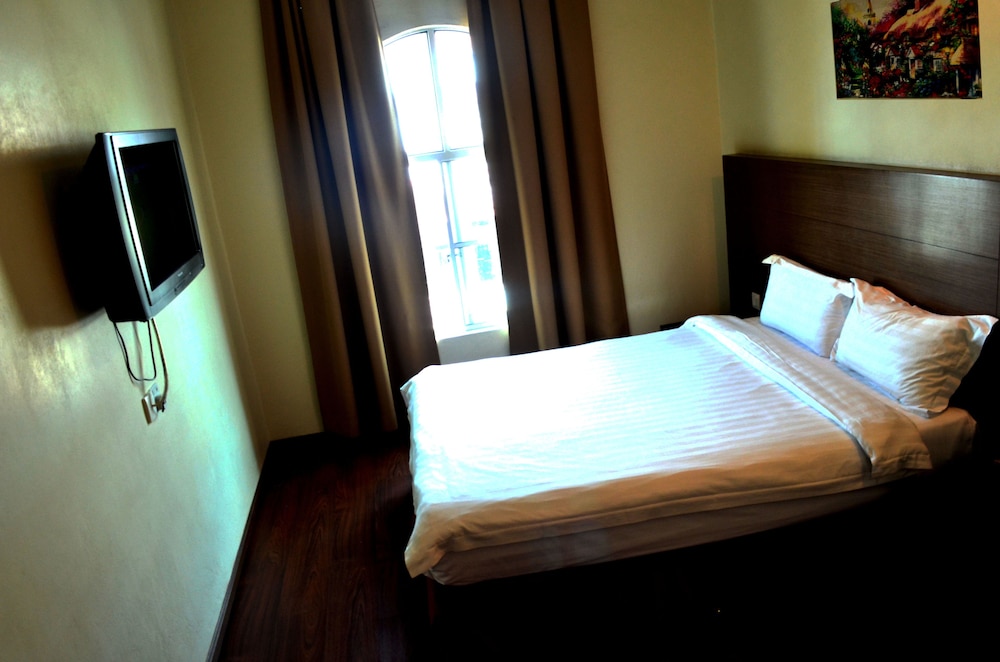 Hotel Lintas Plaza 24/39