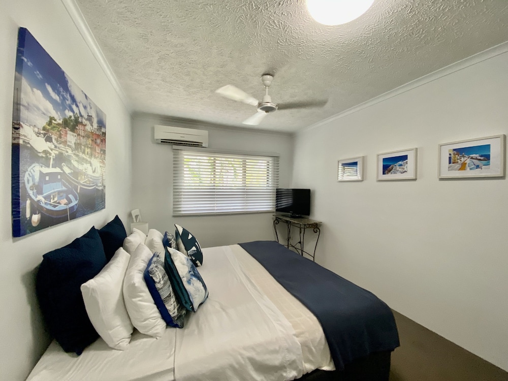 CAIRNS BEACH RESORT 5/49