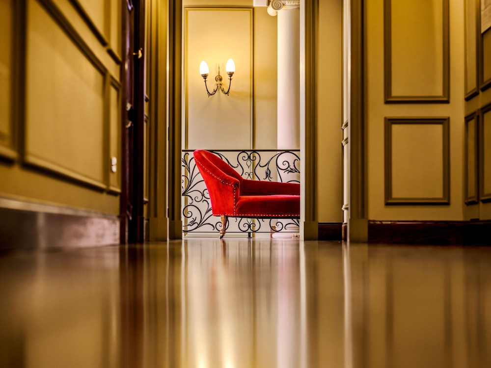 Hotel Locarno 50/73