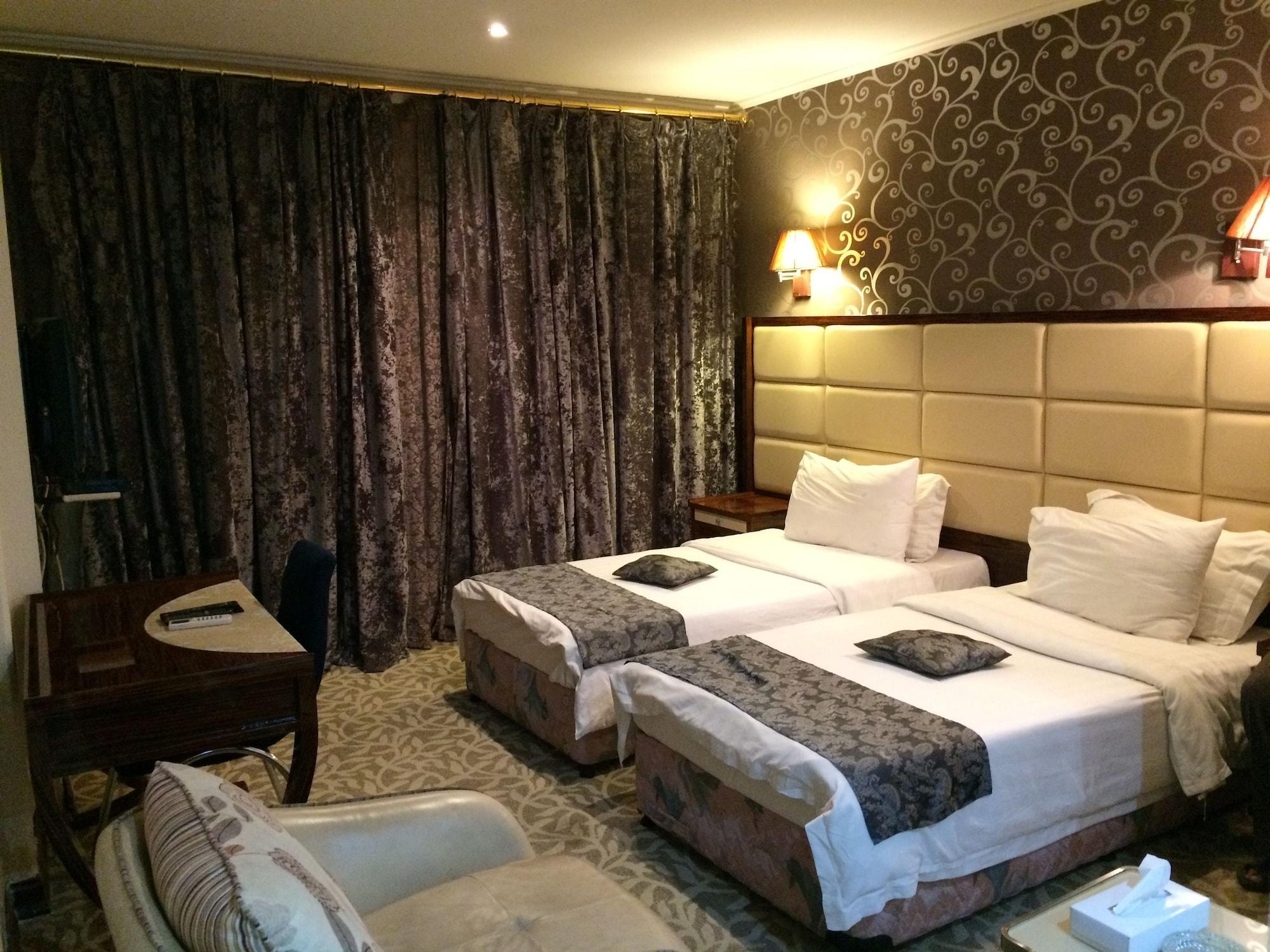 Imperial Suites Hotel 9/32