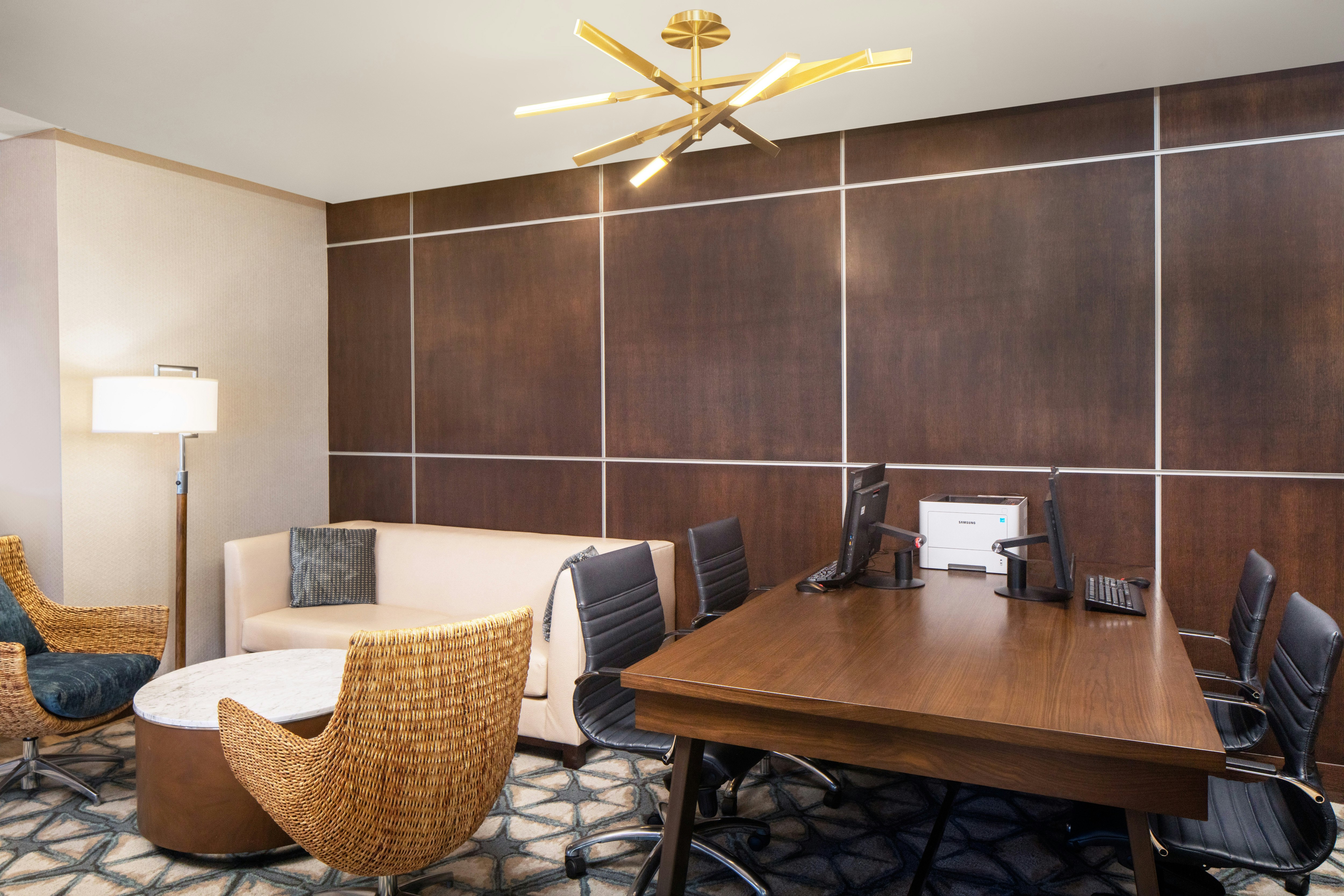 DoubleTree by Hilton Ann Arbor North (ex Holiday Inn Ann Arbor-Near The Univ. Of Mi) 42/49