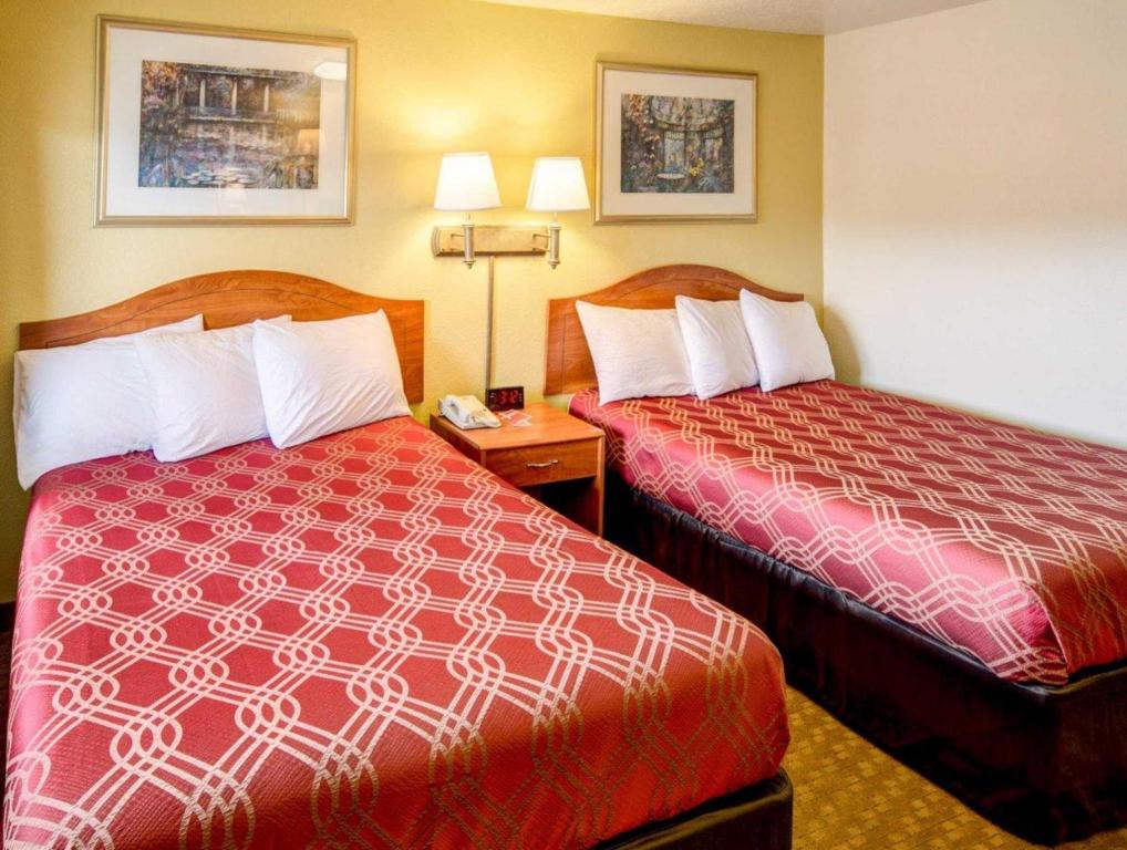 غرفة بسريرين مزدوجين للمدخنين، Econo Lodge Albuquerque East 2/5