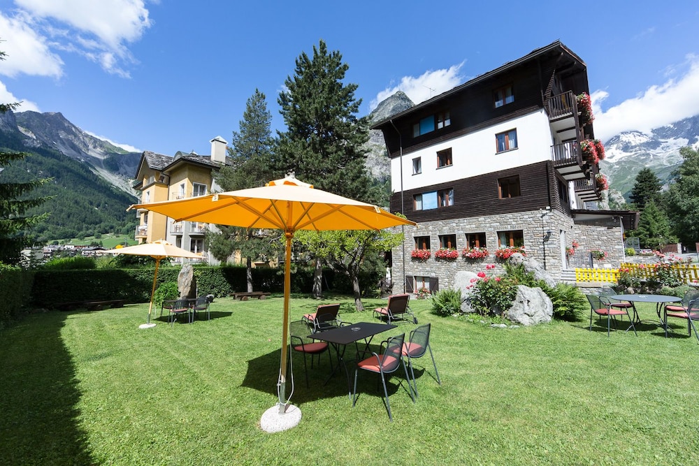 Hotel Crampon 64/69
