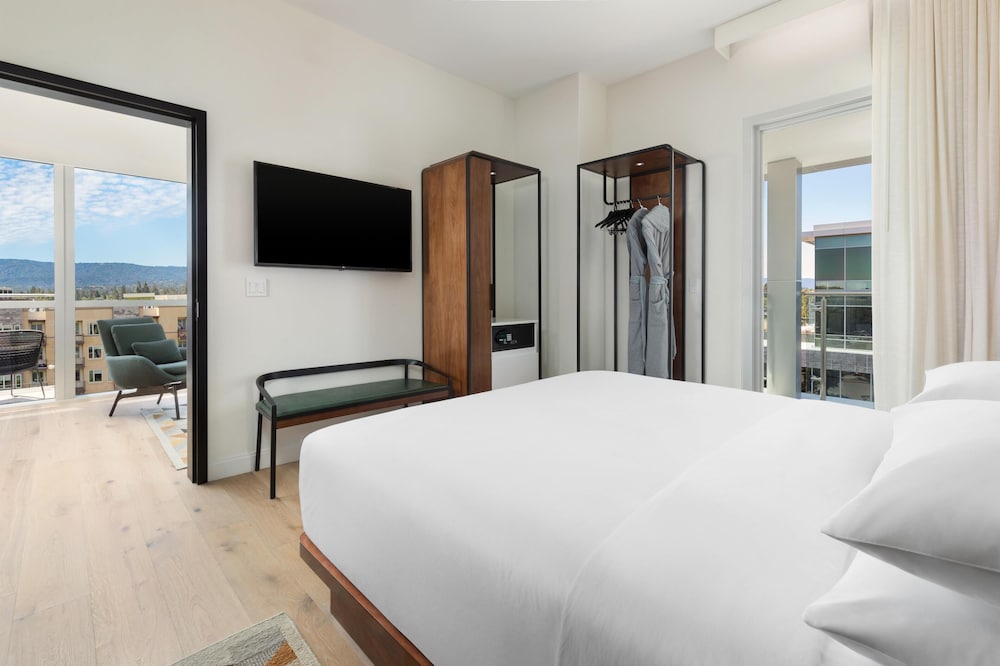 Hyatt Centric Mountain View 23/70