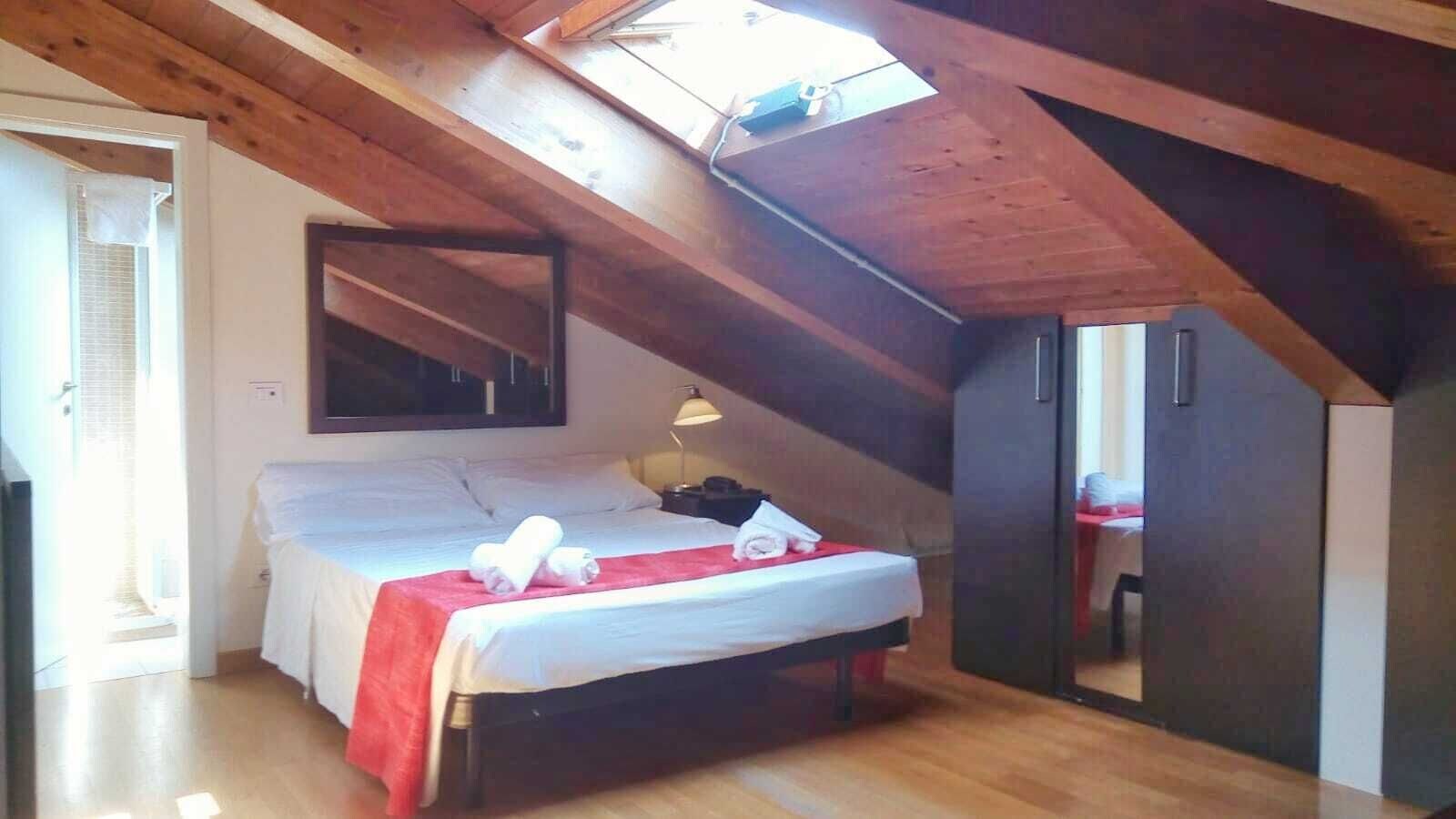 Mansard, Economy, Double Bed