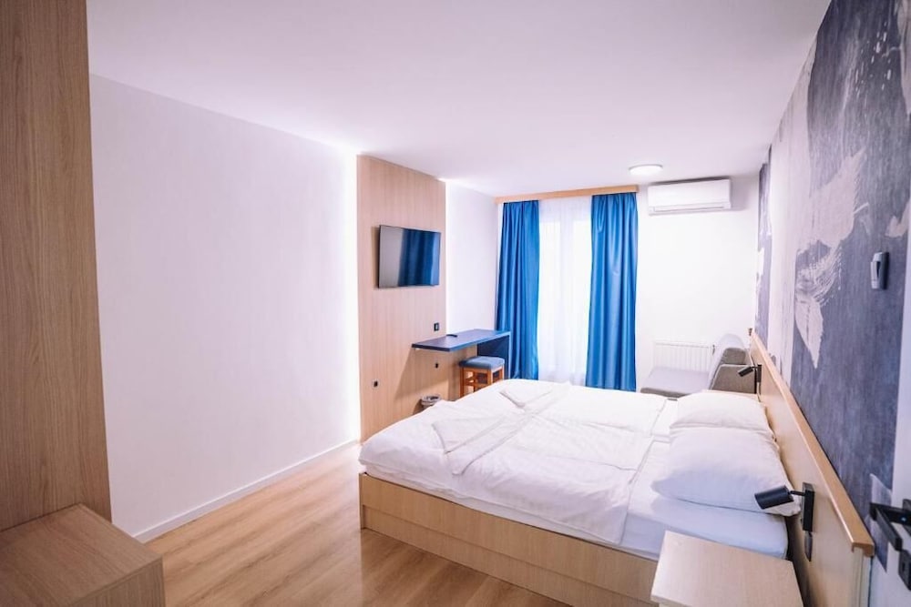Hotel Bolero 18/50