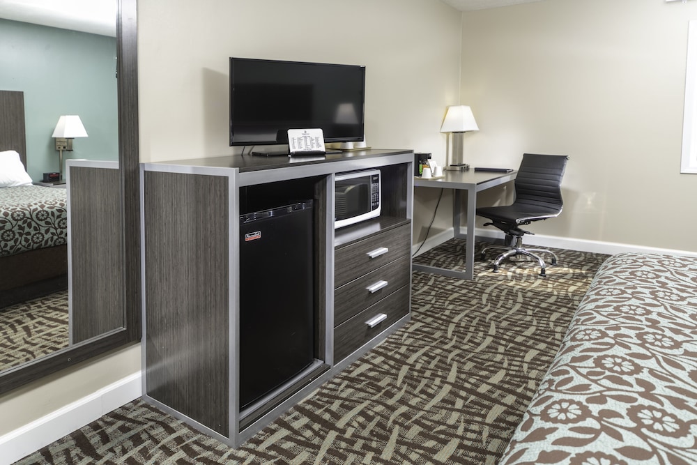 BridgePointe Inn and Suites Council Bluffs 23/29