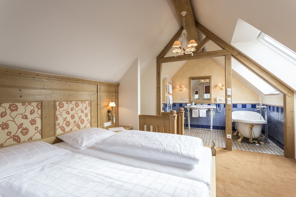 Premium, Suite, Double Bed, Sofa, Balcony, Annex