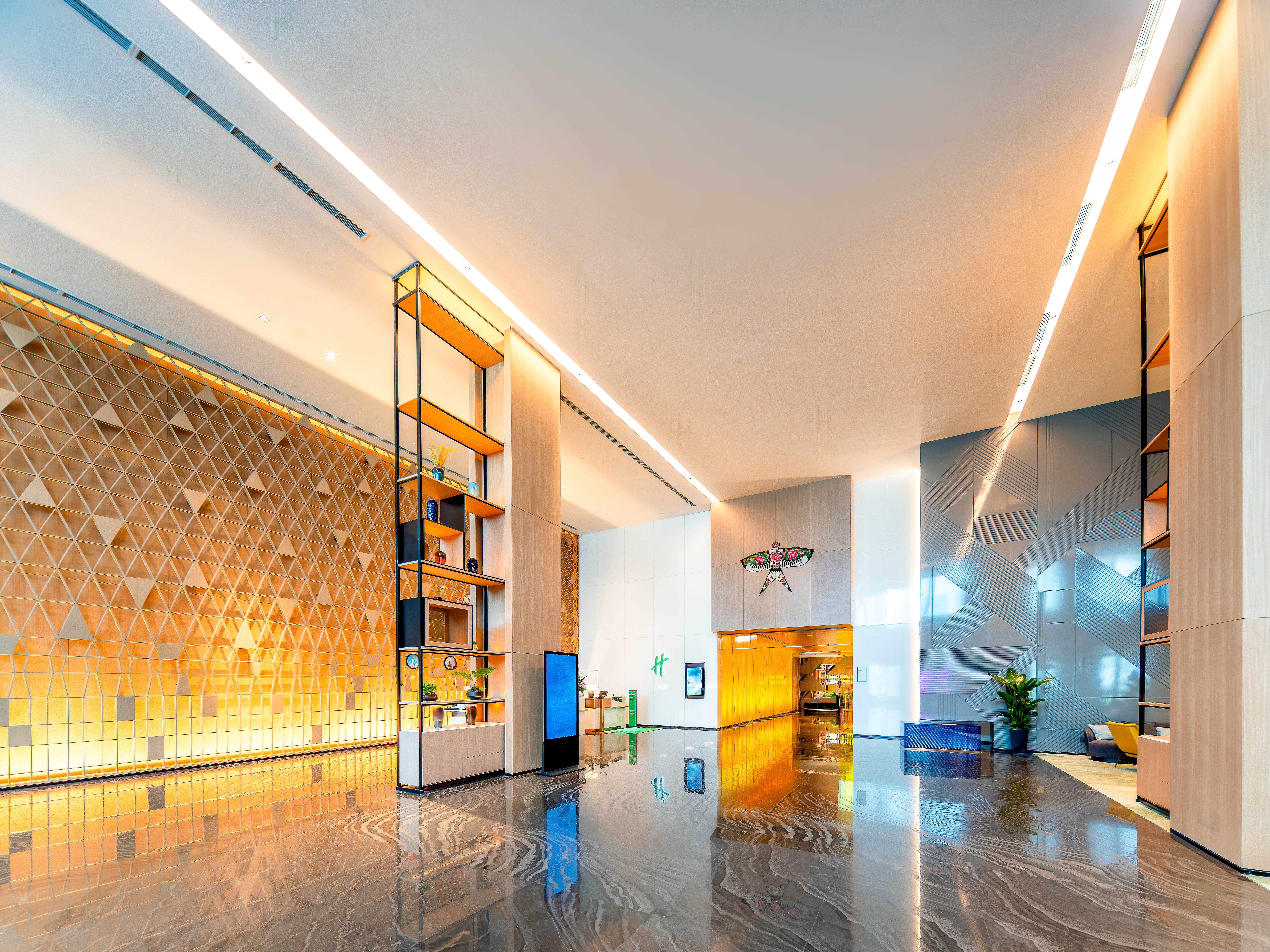 Holiday Inn Chongqing Data Valley 8/59