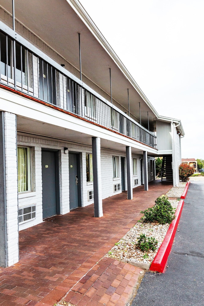 Days Inn by Wyndham Albuquerque Northeast 7/45