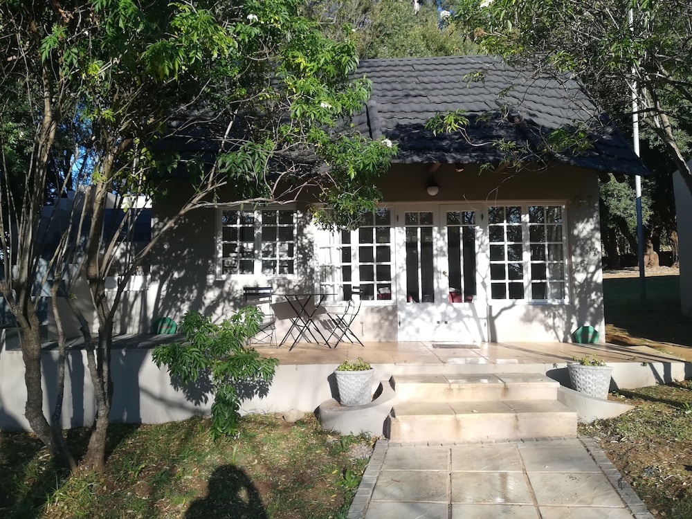 Mount Shekinah Country Hotel 2/28
